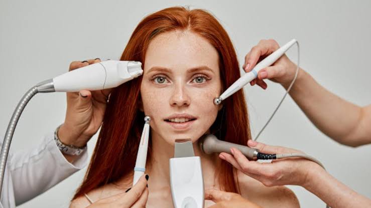 Skincare Genetik Berbasis Mikro-Spora: Saat Klinik Kecantikan Jakarta Oktober 2026 Meracik Formula Wajah yang Hidup dan Beradaptasi Sendiri dengan Polusi Kota